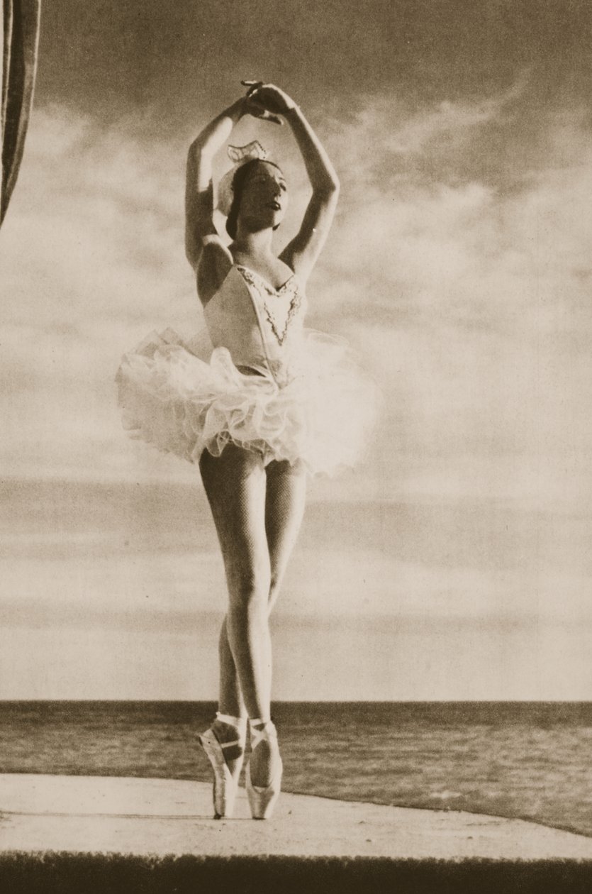 Rosella Hightower in Het Zwanenmeer, uit Grand Ballet de Monte-Carlo, 1949 door French Photographer