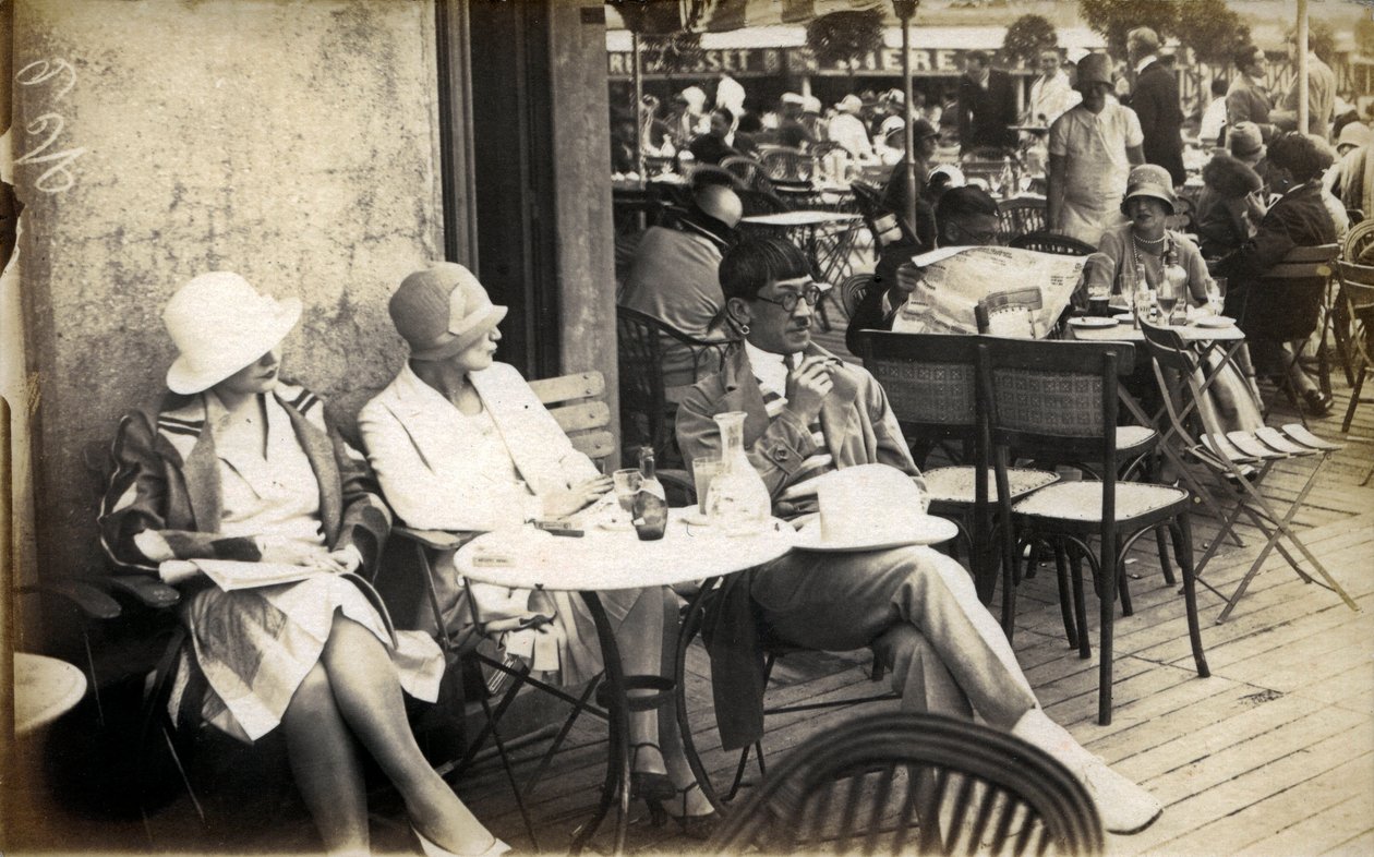 Het Parijs van de kunstenaars in de mooie tijd: de schilder Tsuguharu-Leonard Foujita door French Photographer