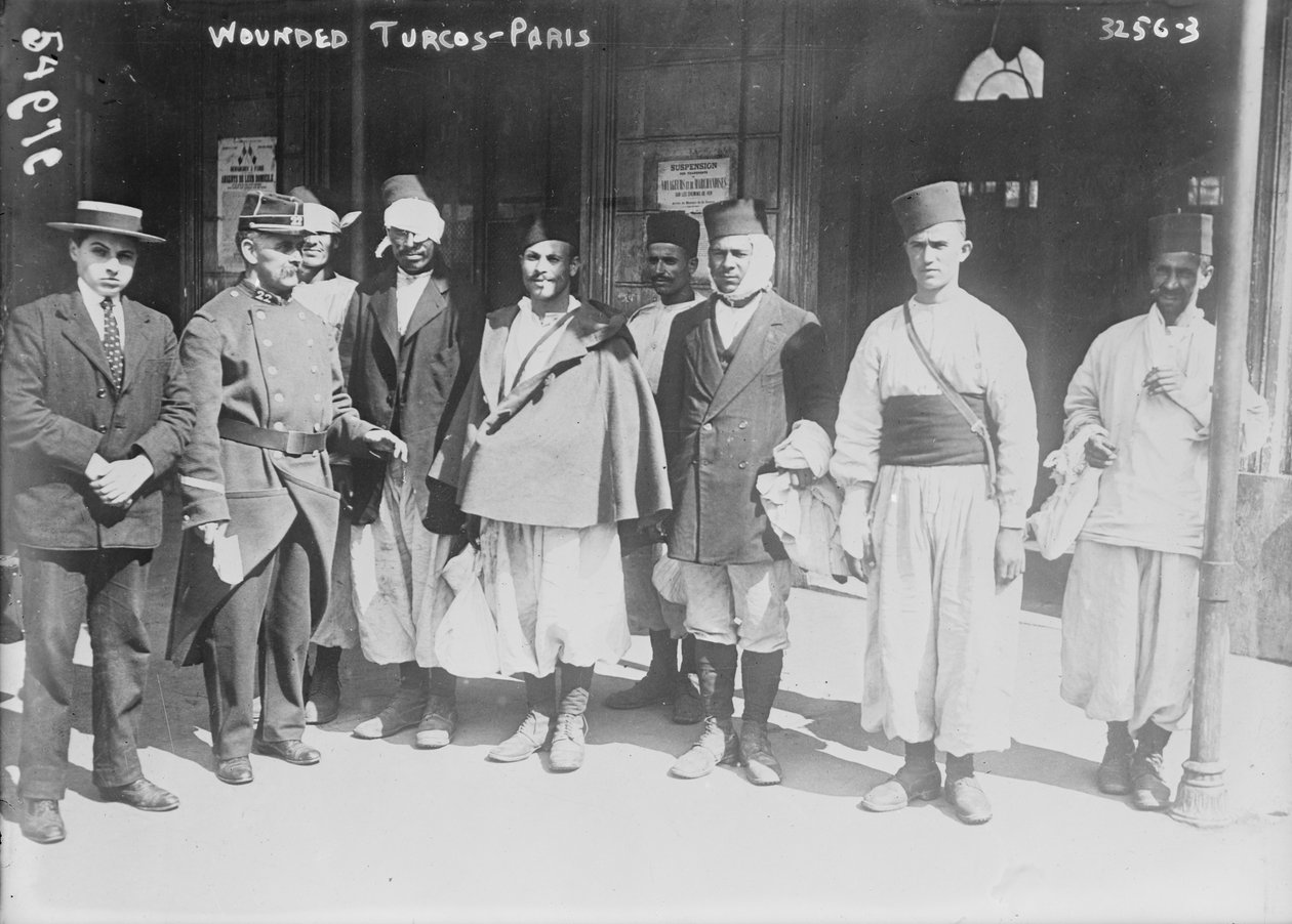 Gewonde Turcos in Parijs, 1914 door French Photographer