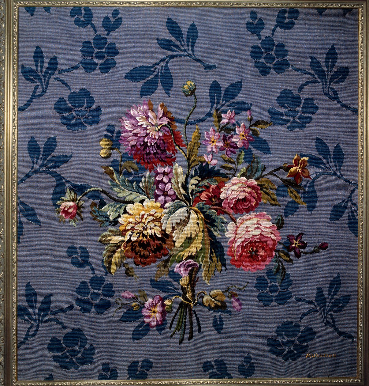 Boeket bloemen op een blauwe achtergrond door French School