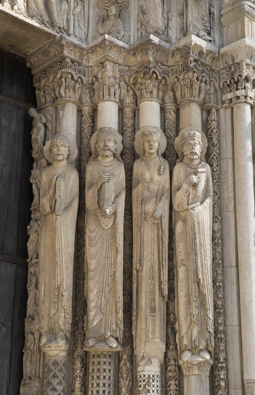 Kathedraal van Chartres, detail van het vuur rechts van de centrale baai van de koninklijke poort, van links naar rechts, een profeet, koning David, een koningin, Salomo door French School