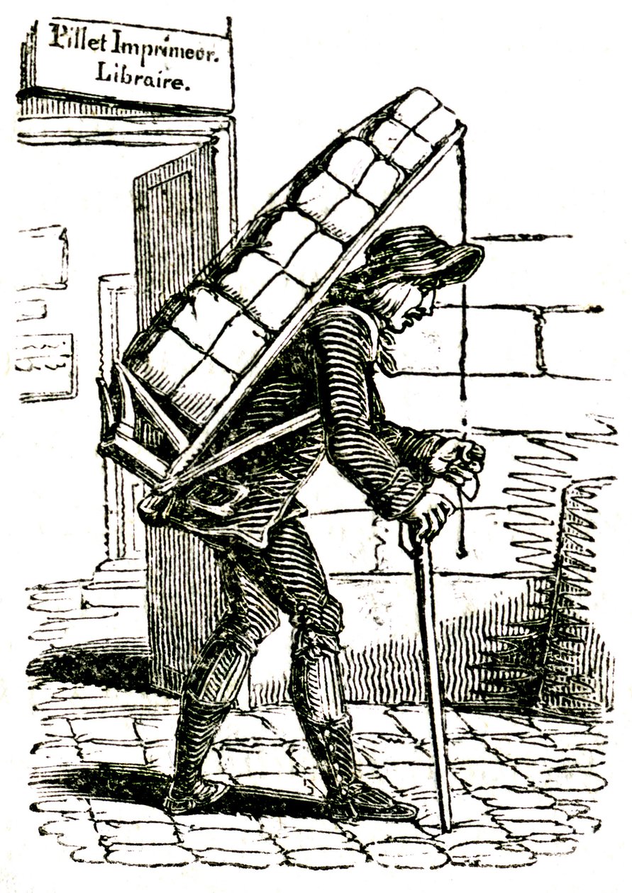 Commissionaire (koerier) in de 19e eeuw die de boekhandelaar Pillet in Parijs verlaat, met een lading boeken op zijn rug door French School
