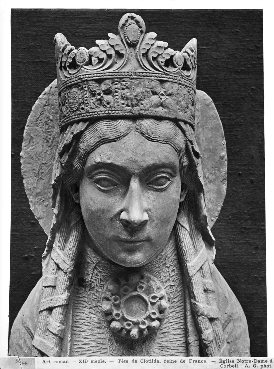 Hoofd van St. Clotilda, van de Kerk Notre-Dame van Corbeil (detail) door French School