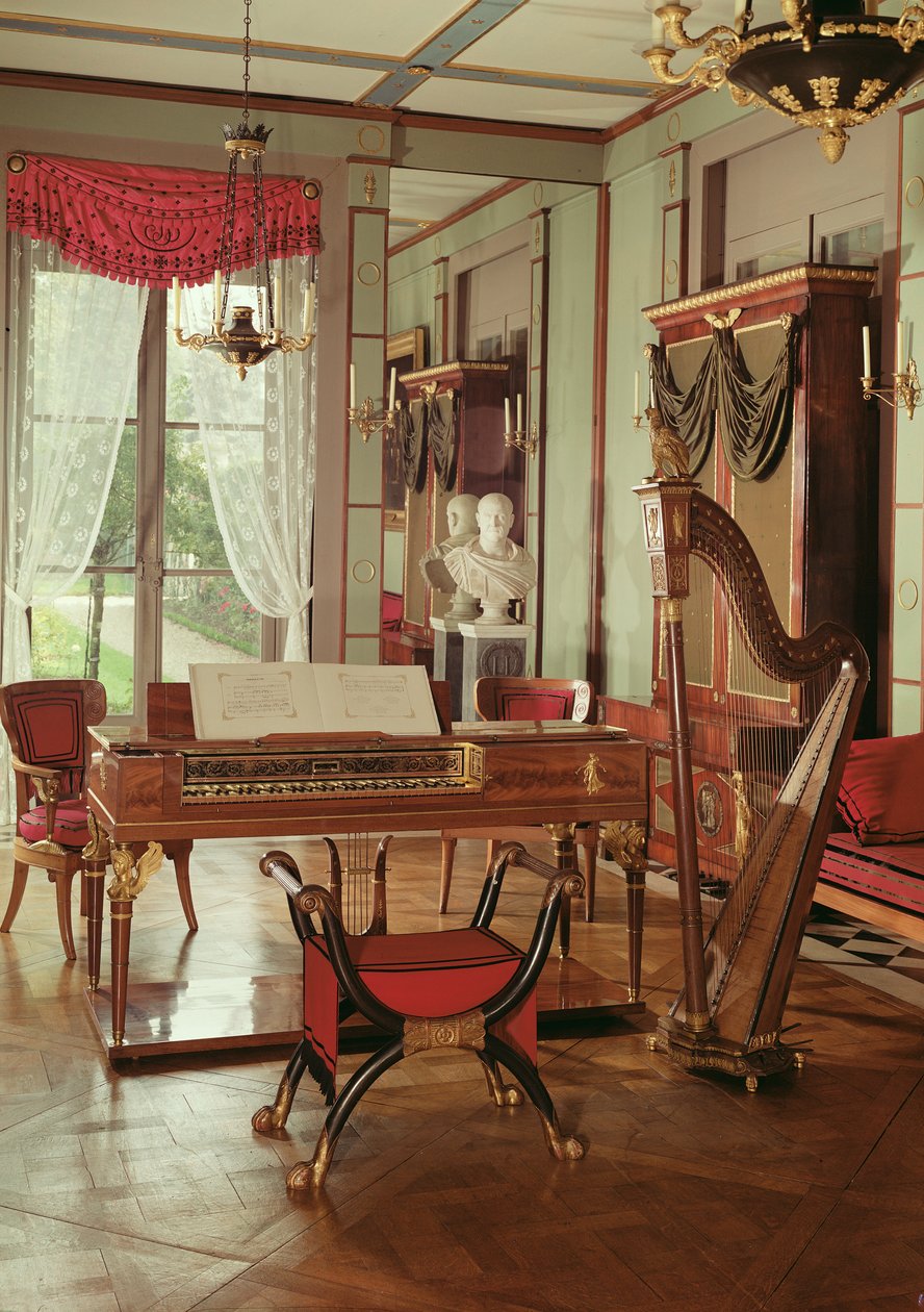 Interieur van de muziekkamer van keizerin Josephine door French School