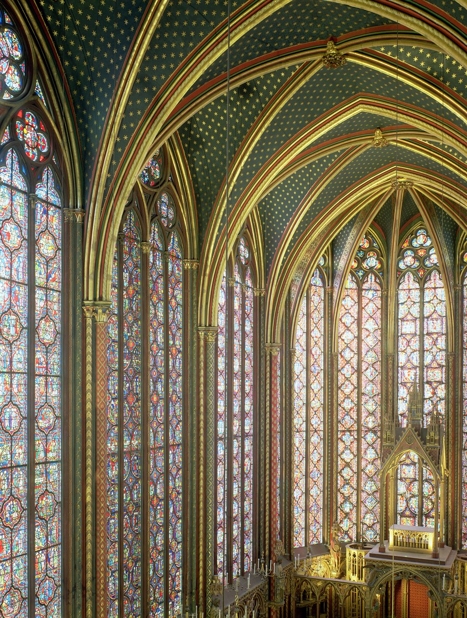 Interieur van de bovenkapel kijkend naar het oosten, begonnen 1239-43 door French School