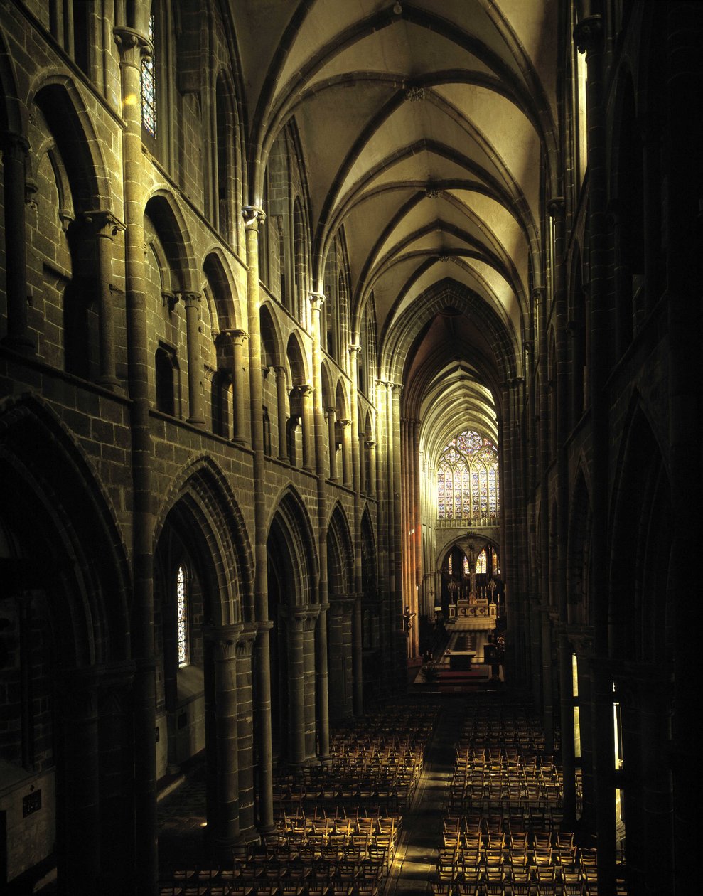 Interieur van de Kathedraal Saint Samson van Dol de Bretagne (Ille et Vilaine) door French School