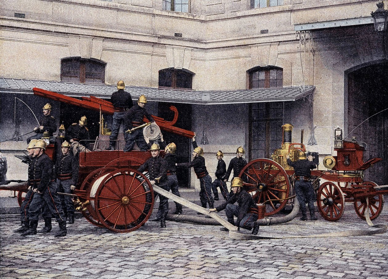 Gezamenlijke manoeuvres van de brandweerlieden van Parijs - in 
