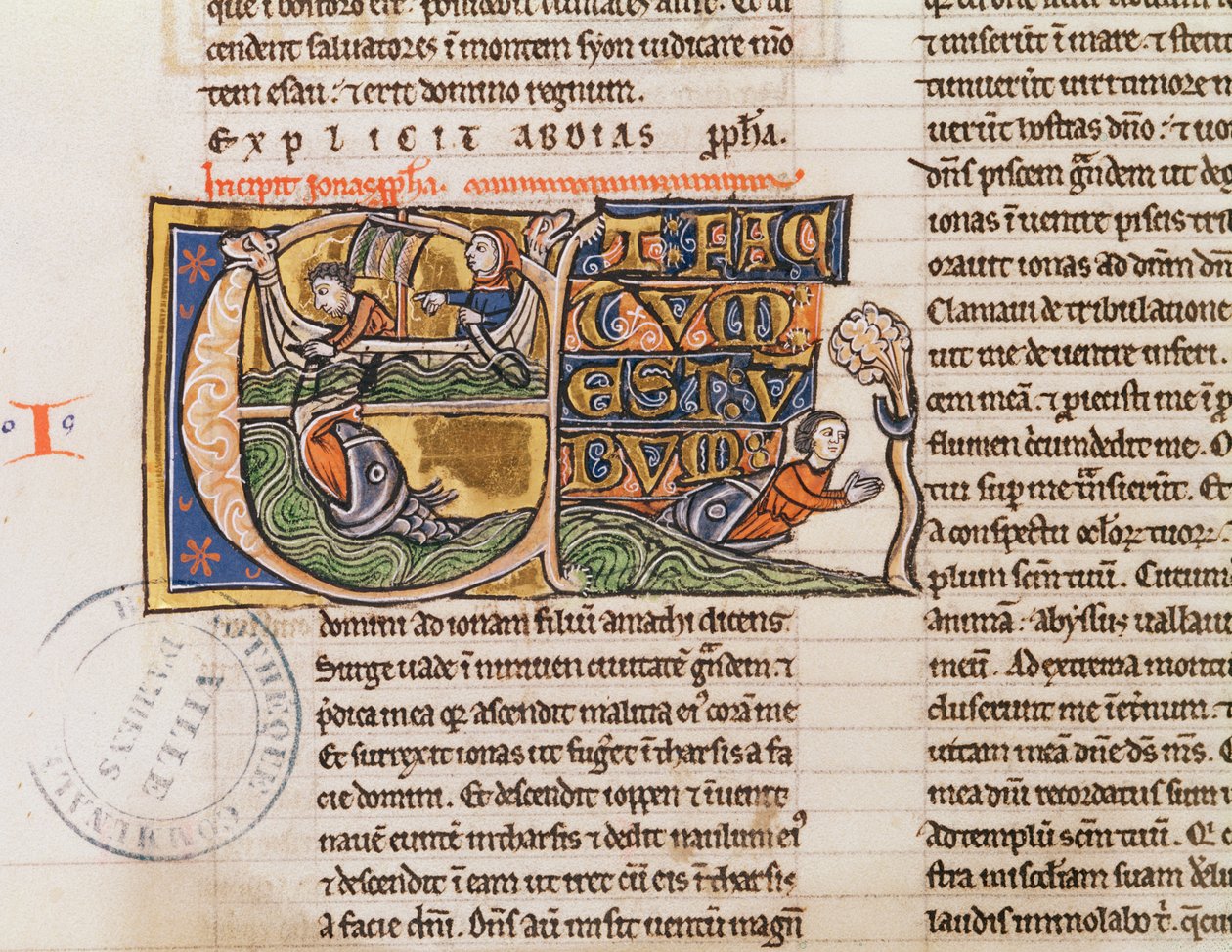 Ms 21 Fol.163v Geïllustreerde initiaal E die Jona toont die in de zee wordt gegooid, uit een ongespecificeerde bijbel door French School