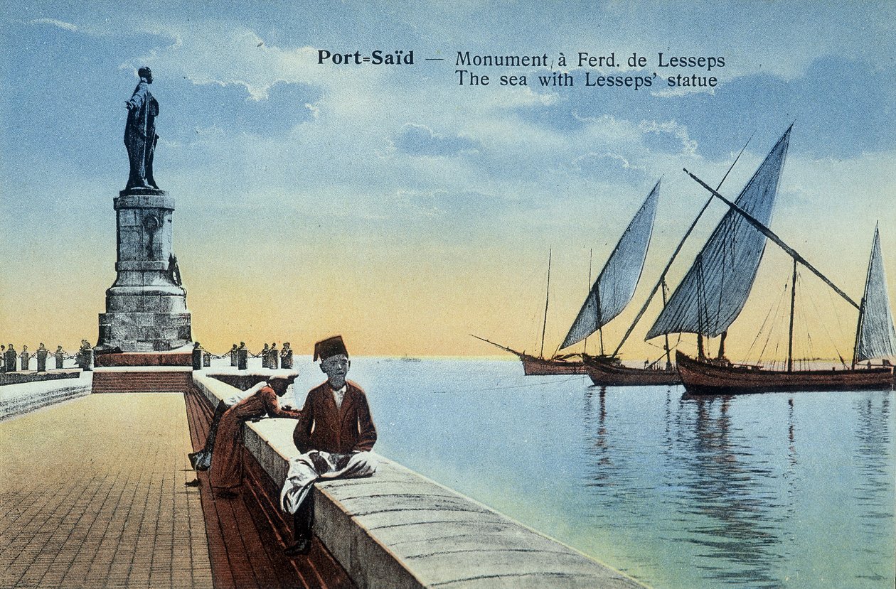 Port Said ansichtkaart. Monument gewijd aan Fernand de Lesseps met uitzichten op de haven en de zee. Rond 1900 (ansichtkaart) door French School