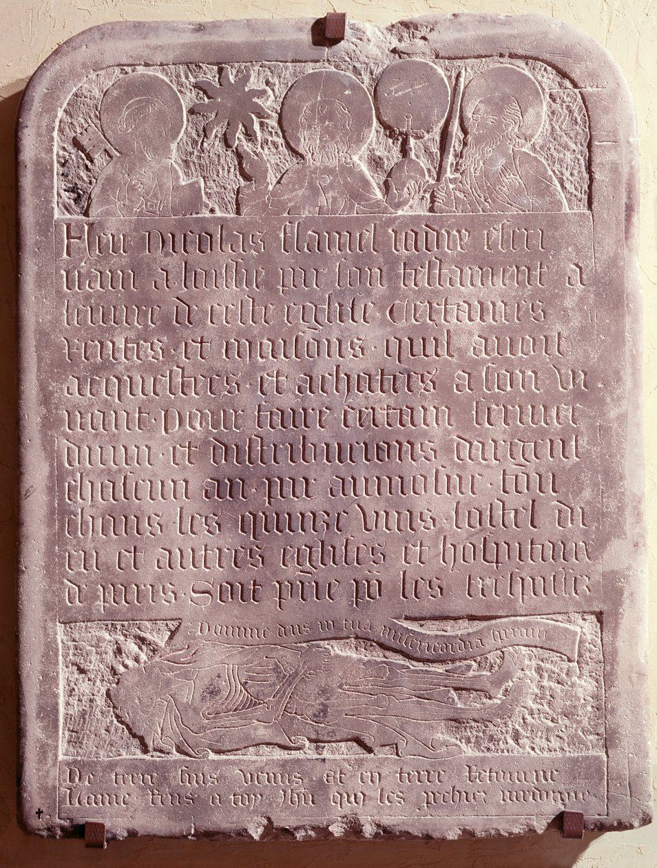 Grafsteen van Nicolas Flamel, oorspronkelijk van de Kerk van Saint-Jacques-de-la-Boucherie, 1418 door French School