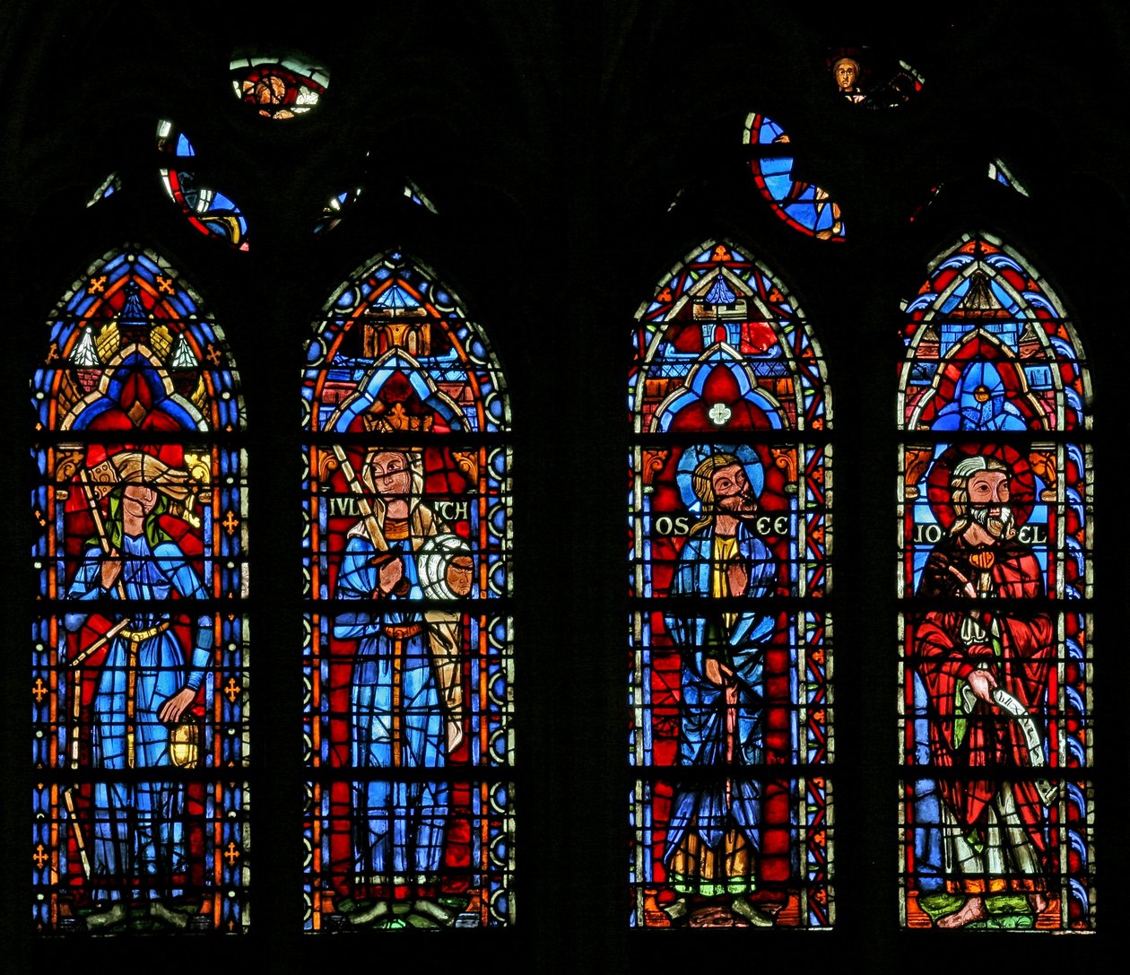 Raam w103 met de Synagoge, Judith, de profeten Hosea en Joël door French School