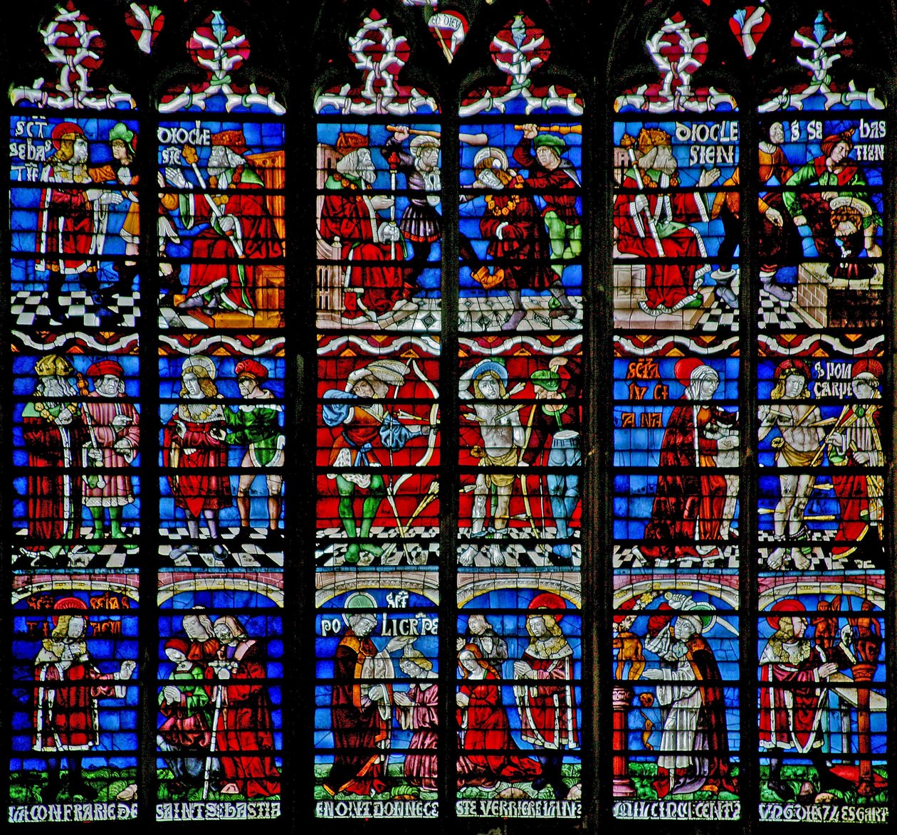 Raam w233 met het St. Sebastiaan raam door French School