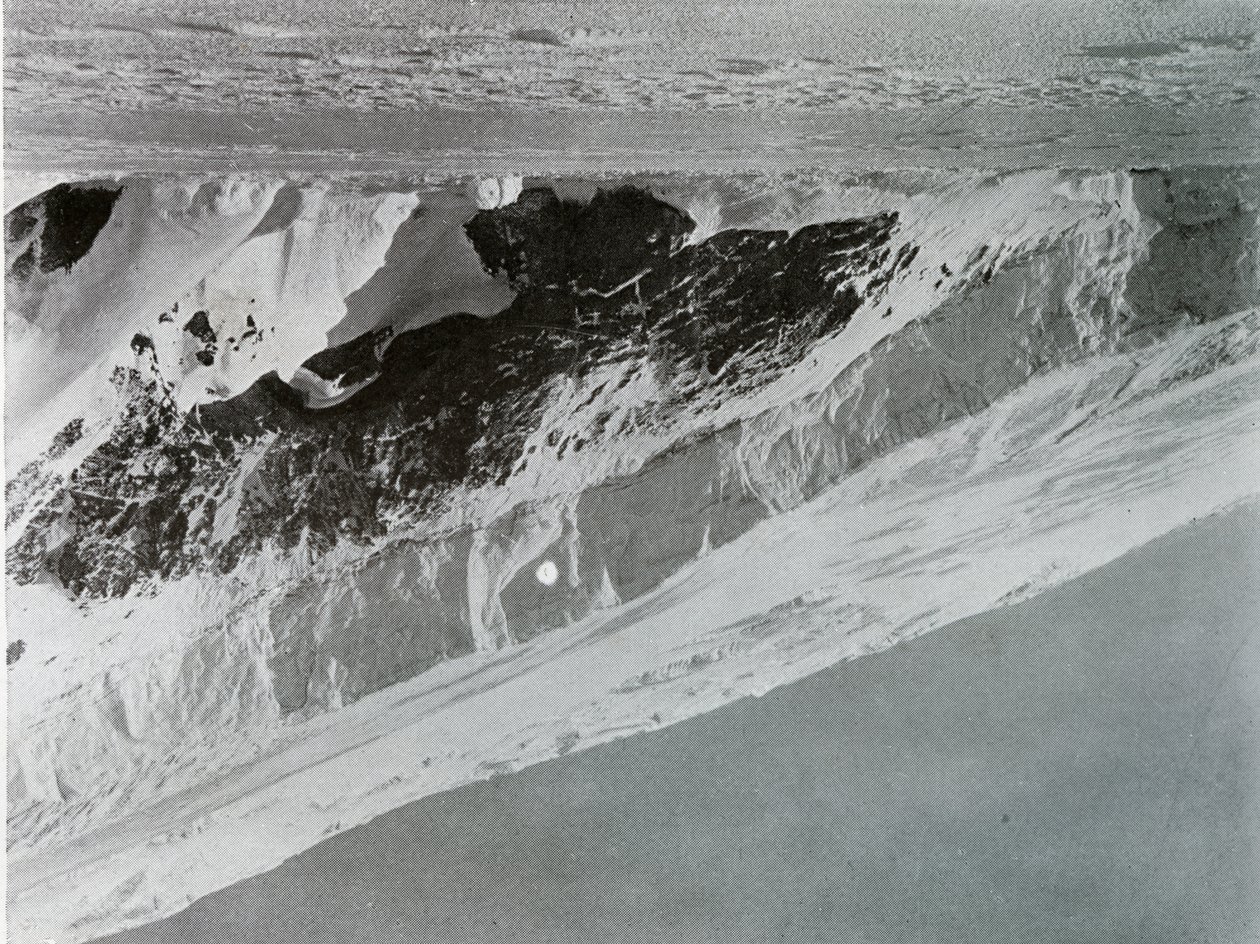 Helling van de Warning-gletsjer, ca. 1911, 1913 door G. Murray Levick