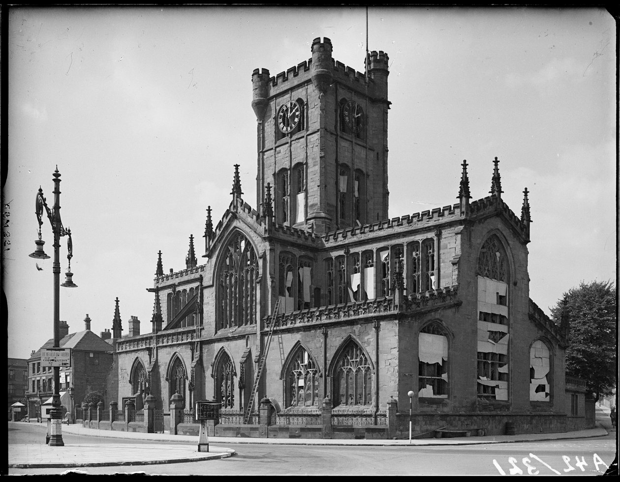 St. Johannes de Doperkerk, Fleet Street, Bablake, Coventry, 1941 door George Bernard Mason