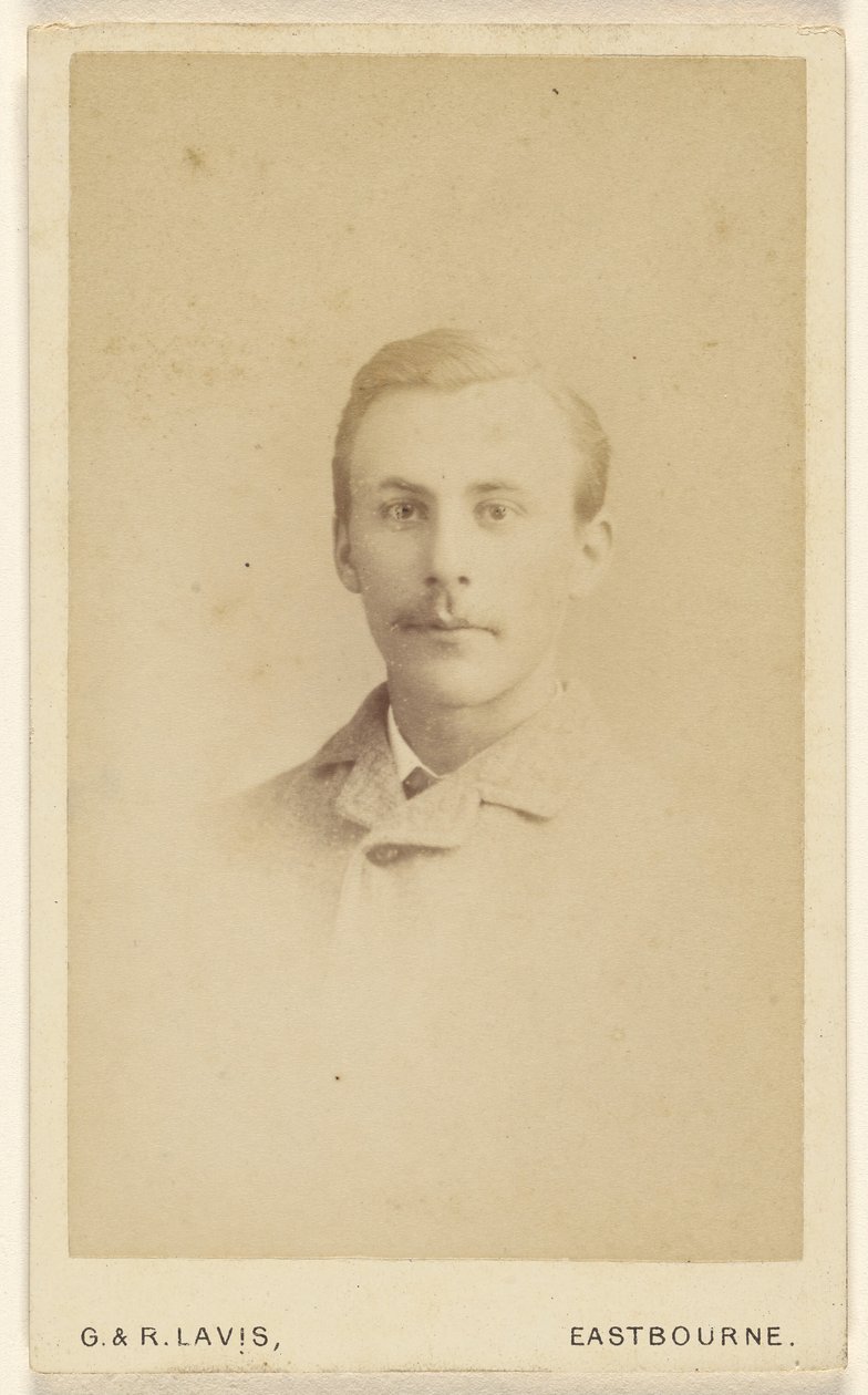 [Ongeïdentificeerde man met snor, in vignetstijl]. door George Lavis