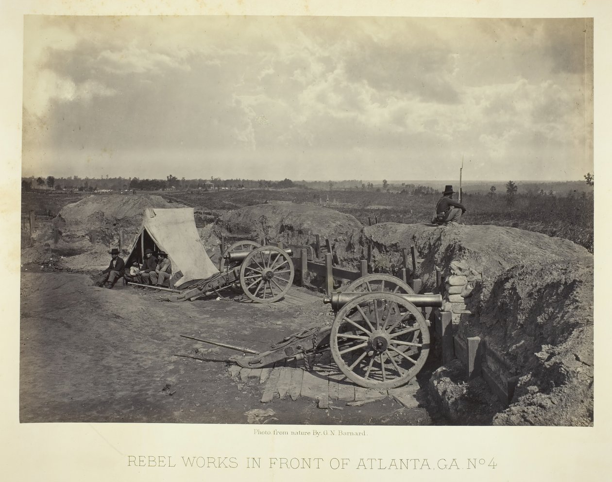 Rebellenwerken voor Atlanta, GA, nr. 4, 1864 door George N. Barnard