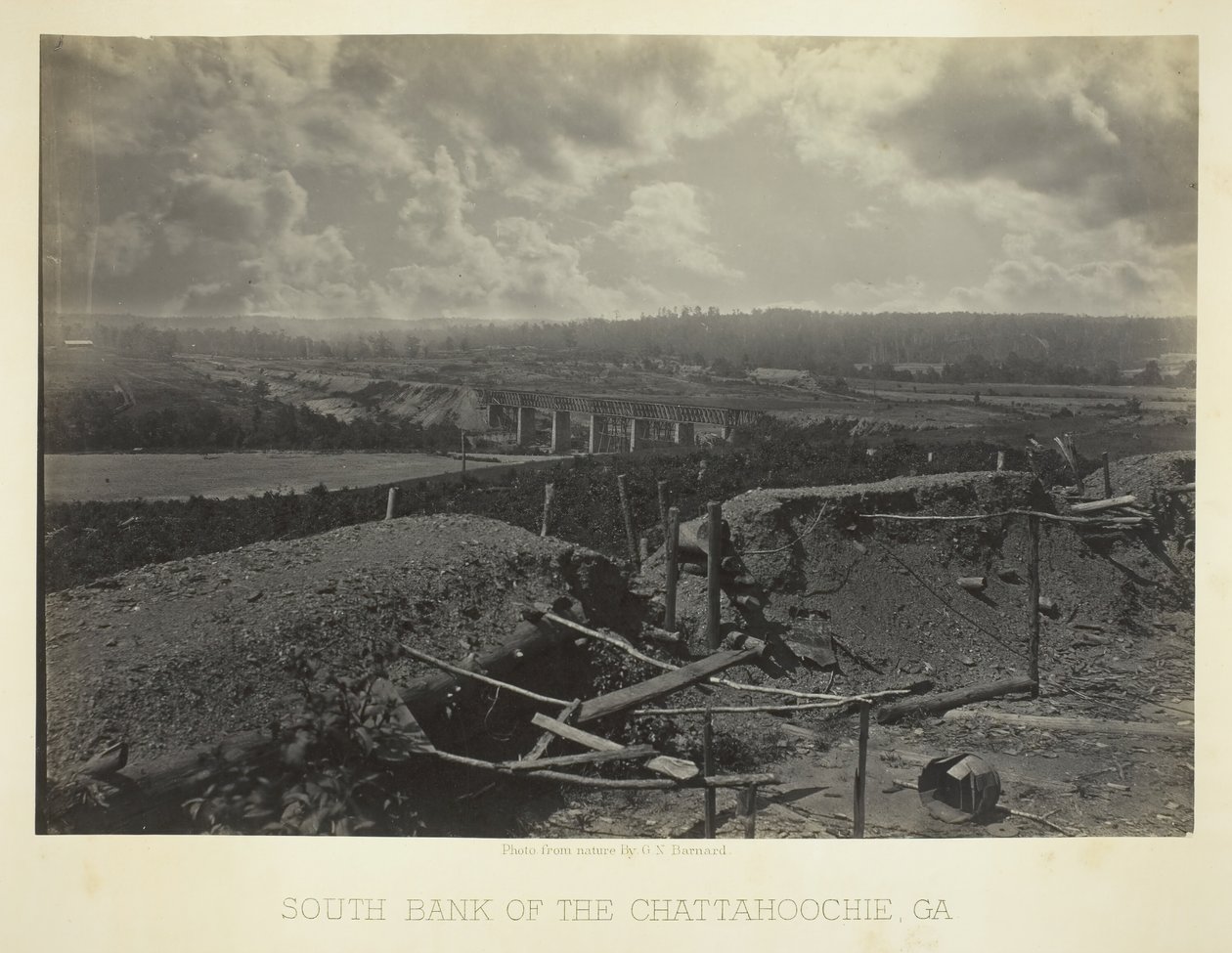 Zuidelijke oever van de Chattahoochie, Ga., 1866 door George N. Barnard