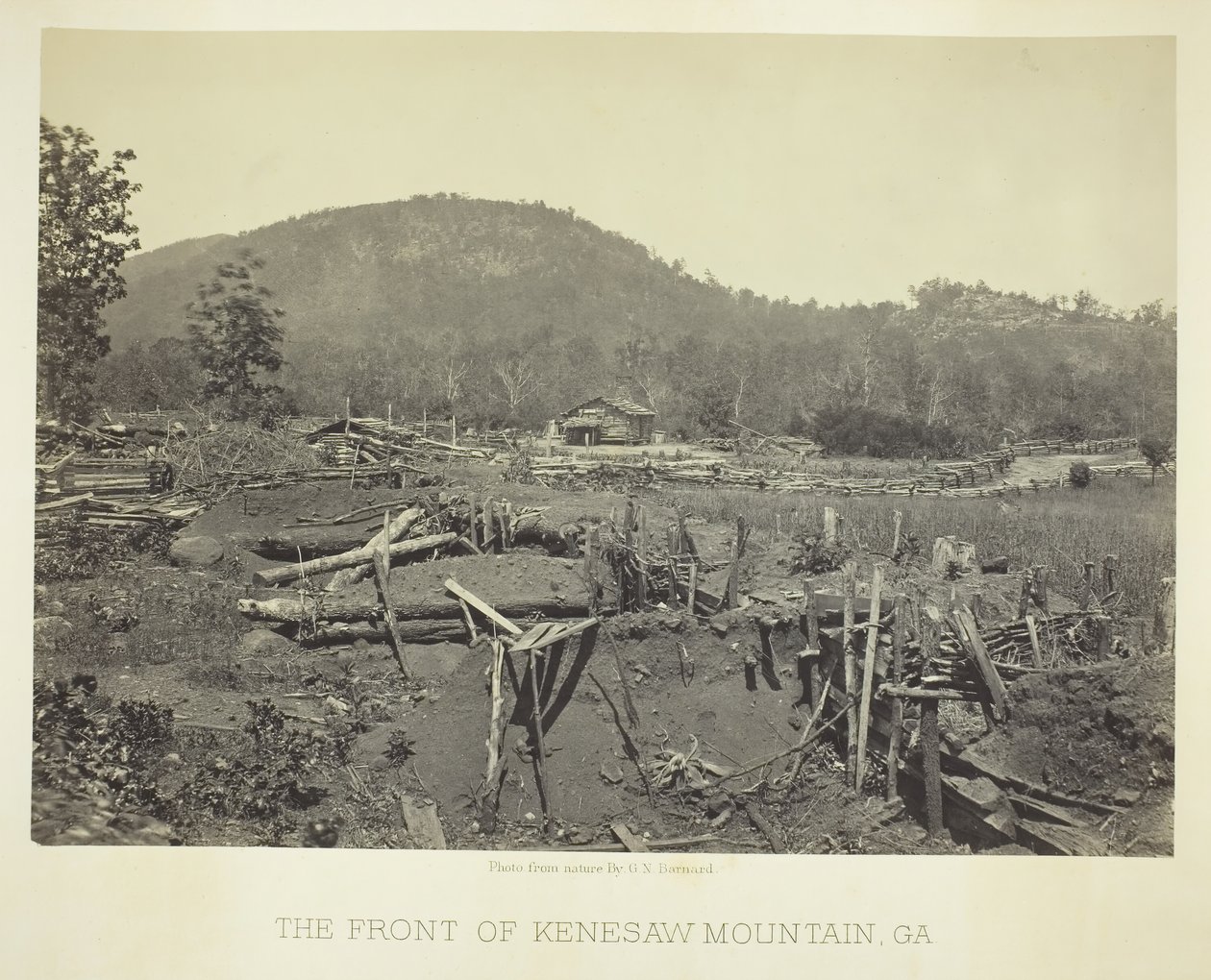 De voorkant van Kenesaw Mountain, GA, 1866 door George N. Barnard