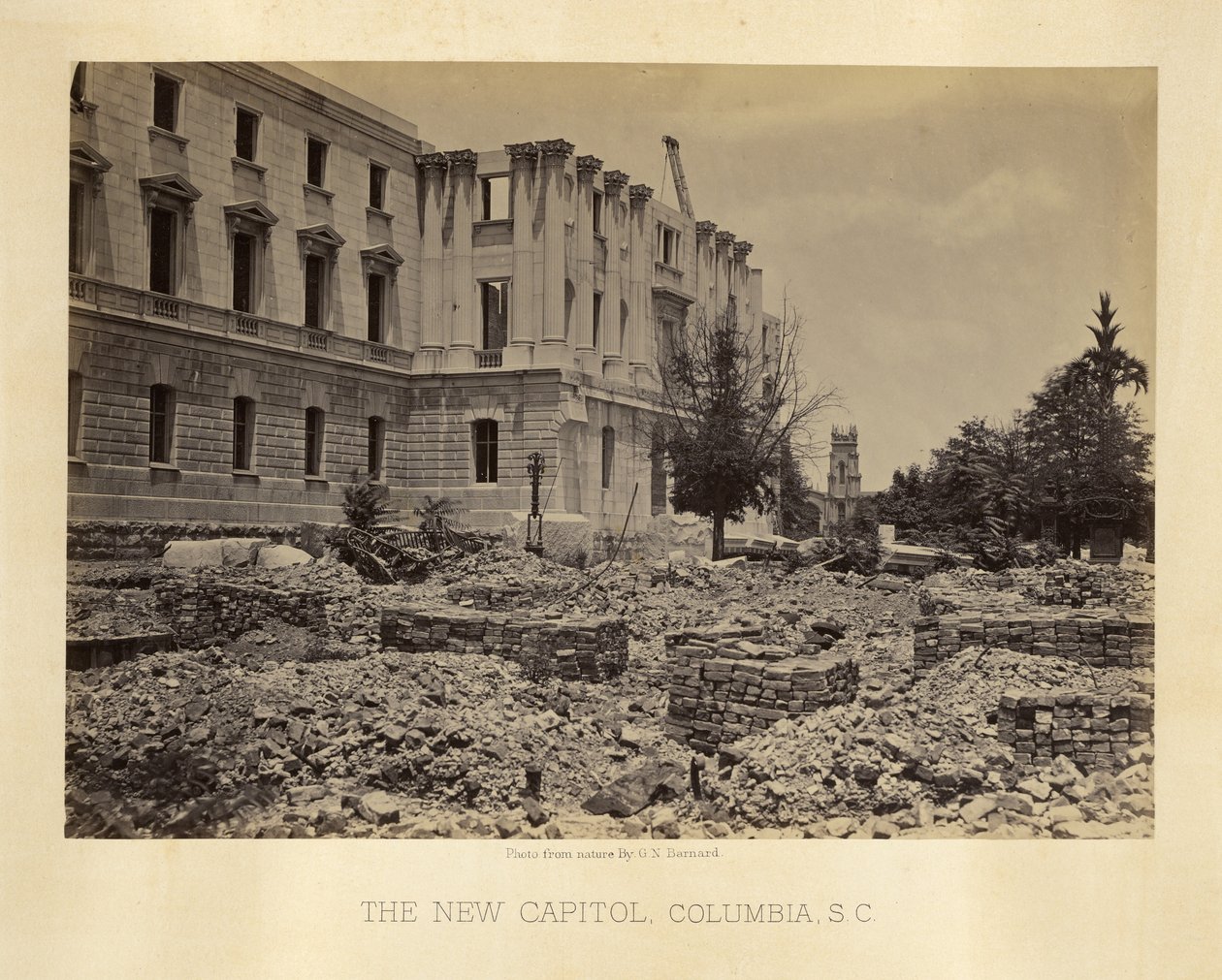 Het nieuwe Capitool, Columbia, South Carolina door George N. Barnard
