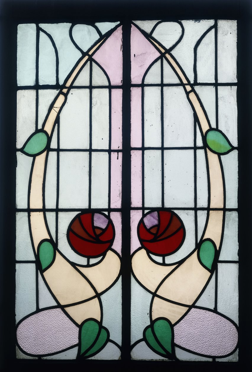 Een glas-in-lood paneel met gestileerde rozen door George Walton