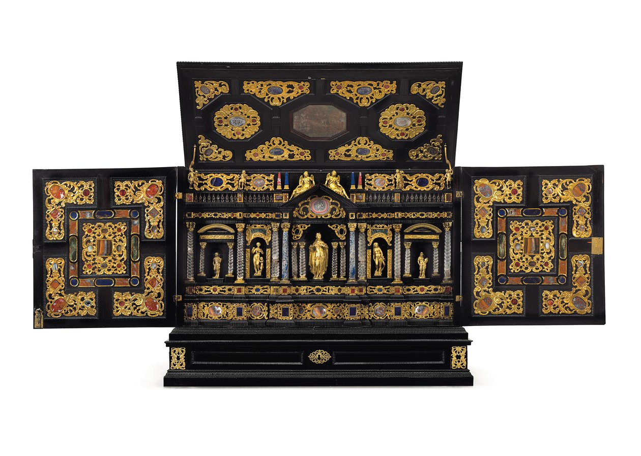Een Augsburg tafel-kabinet, c.1630-40 door German School