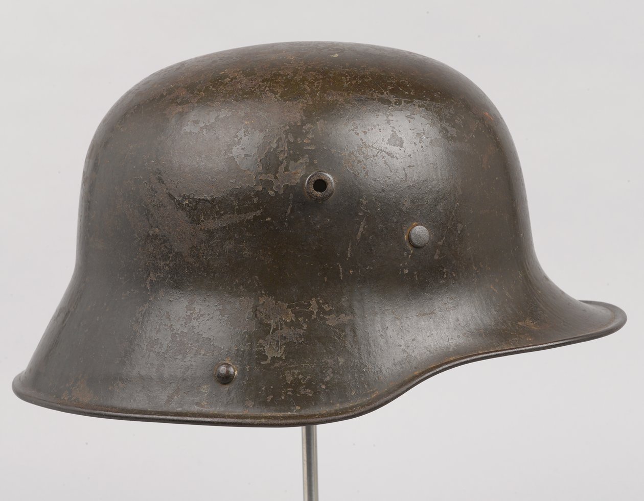 Duitse stalen helm of Stahlhelm, ca. 1916 door German School