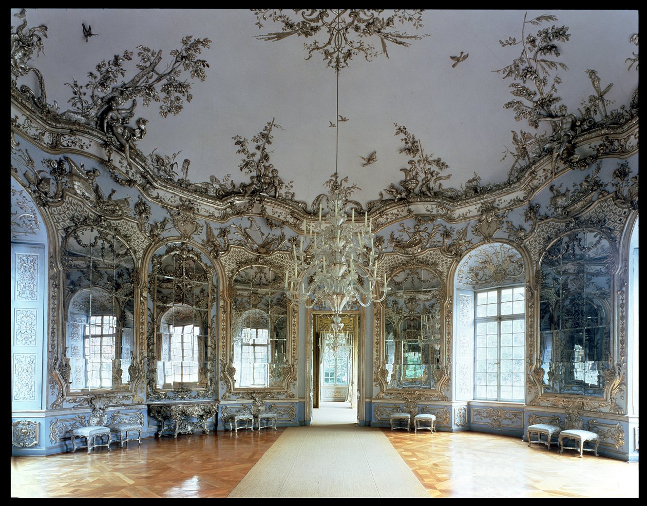 De Spiegelzaal, ontworpen door Francois Cuvillies, met stucwerk door Johann Baptist Zimmermann, 1734-37 door German School