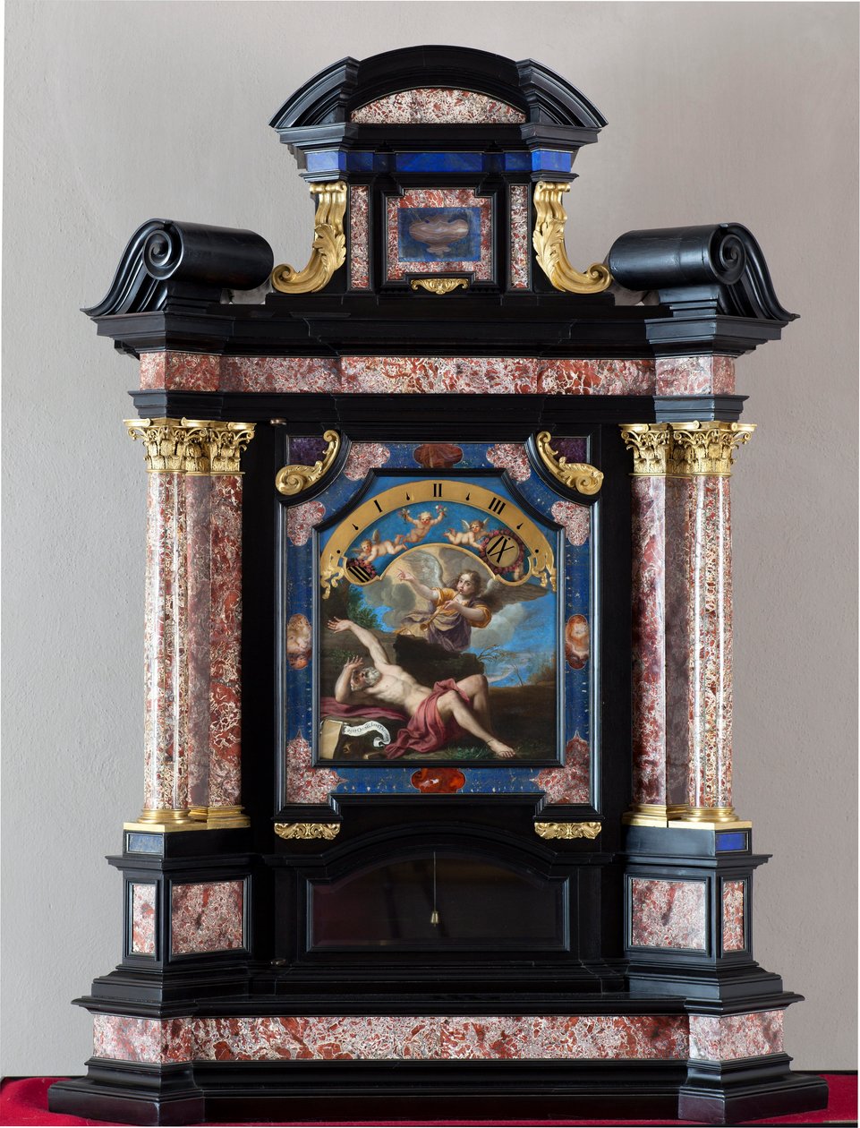 Klok met voorstelling van Sint Hiëronymus die luistert naar de trompet van het laatste oordeel. Schilderij door Giacinto Brandi (1621-1691). Structuur en mechanisme gerealiseerd door Giuseppe Campani - 17e eeuw. Dim 128x100x44 cm Genua musei di strada nuov door Giacinto Brandi