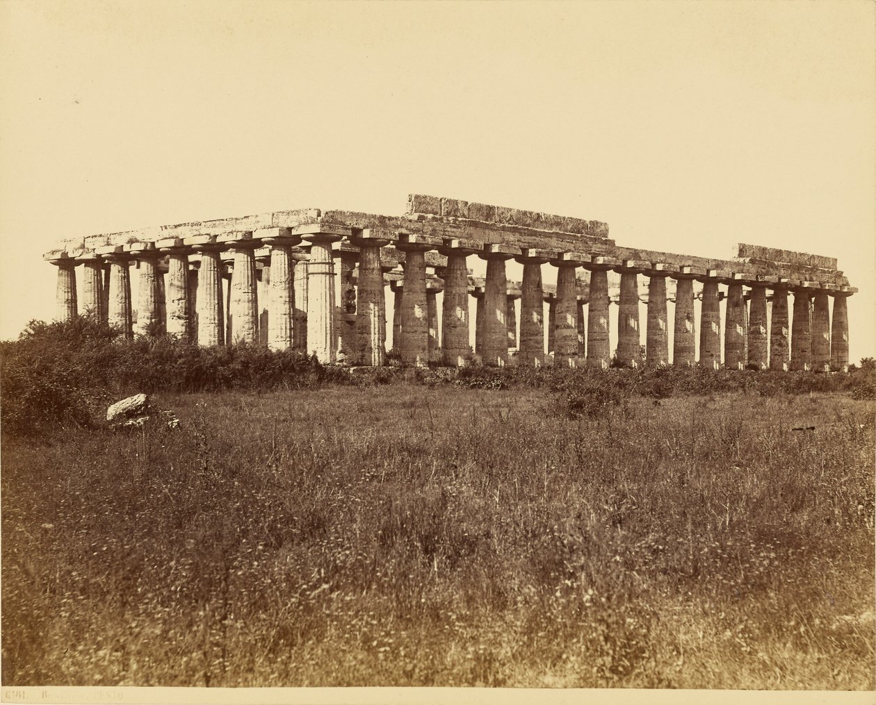 Basiliek, Paestum door Giorgio Sommer
