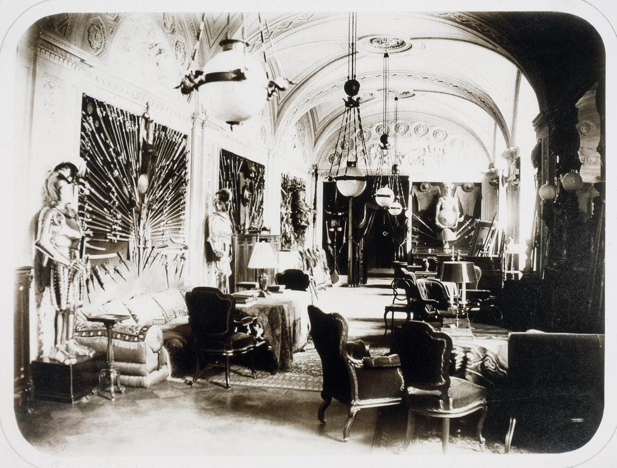 Het huis van Ivan Paskevich aan de Engelse oever in Petersburg. De wapenkamer, 1860s door Giovanni Bianchi