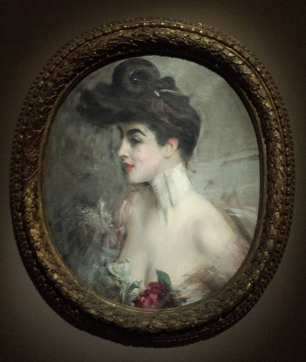 Boldini - Portret van Mme X., met kralenkraag door Giovanni Boldini
