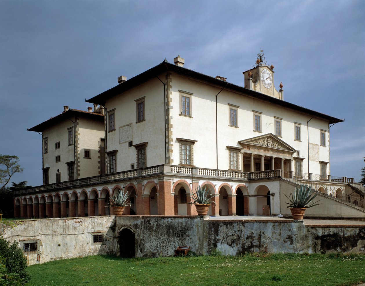 Gevel van Villa Medicea van Poggio a Caiano door Giuliano Giamberti da Sangallo