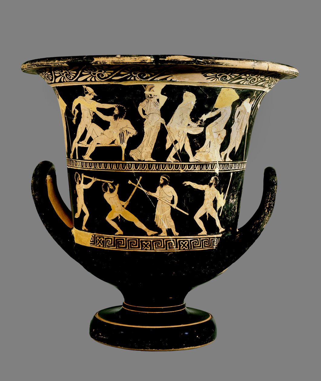 Attische roodfigurige kalix-krater met twee boven elkaar geplaatste beeldfriezen die het leven van Theseus boven en Prometheus, saters en andere figuren beneden tonen, 425 v.Chr. (keramiek) door Greek