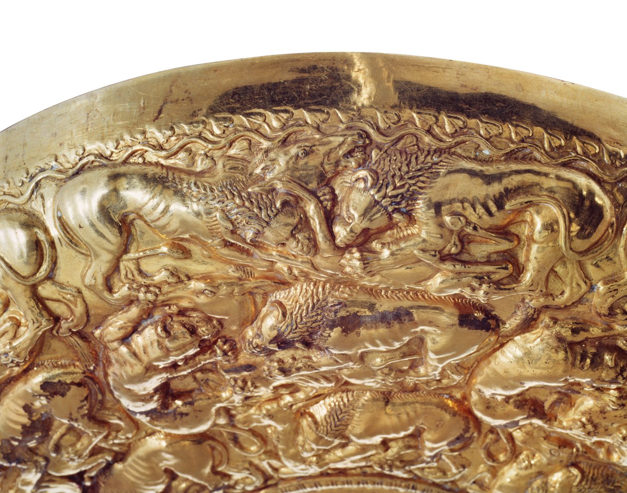 Offerschaal met reliëfdecoraties in de vorm van leeuwen en panters (goud) door Greek School