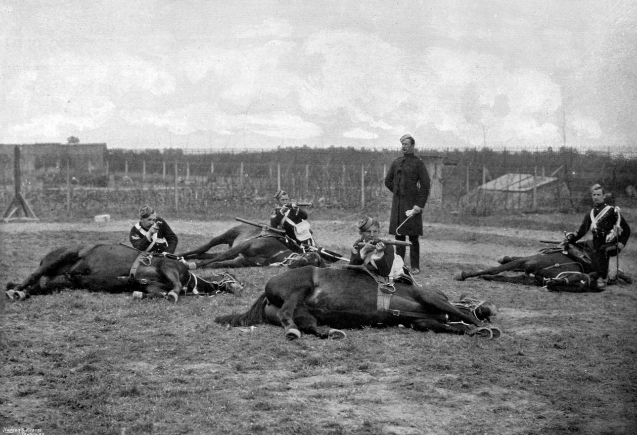 Een groep van de 4e Queens Own Hussars in een gevecht te voet, 1896 door Gregory and Co