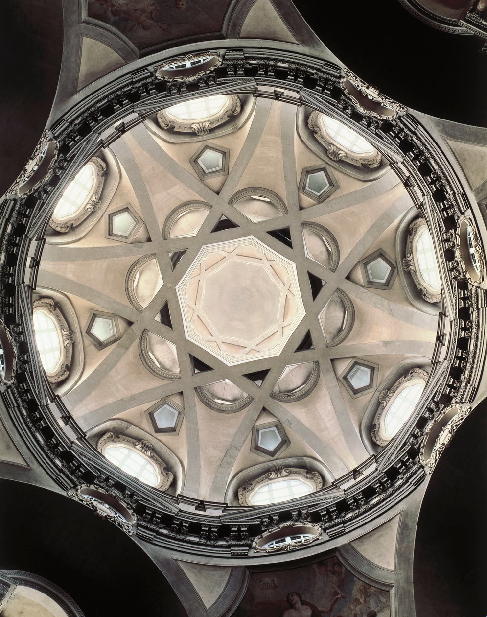 De koepel van de Chiesa di San Lorenzo dei Teatini, Turijn door Guarino Guarini
