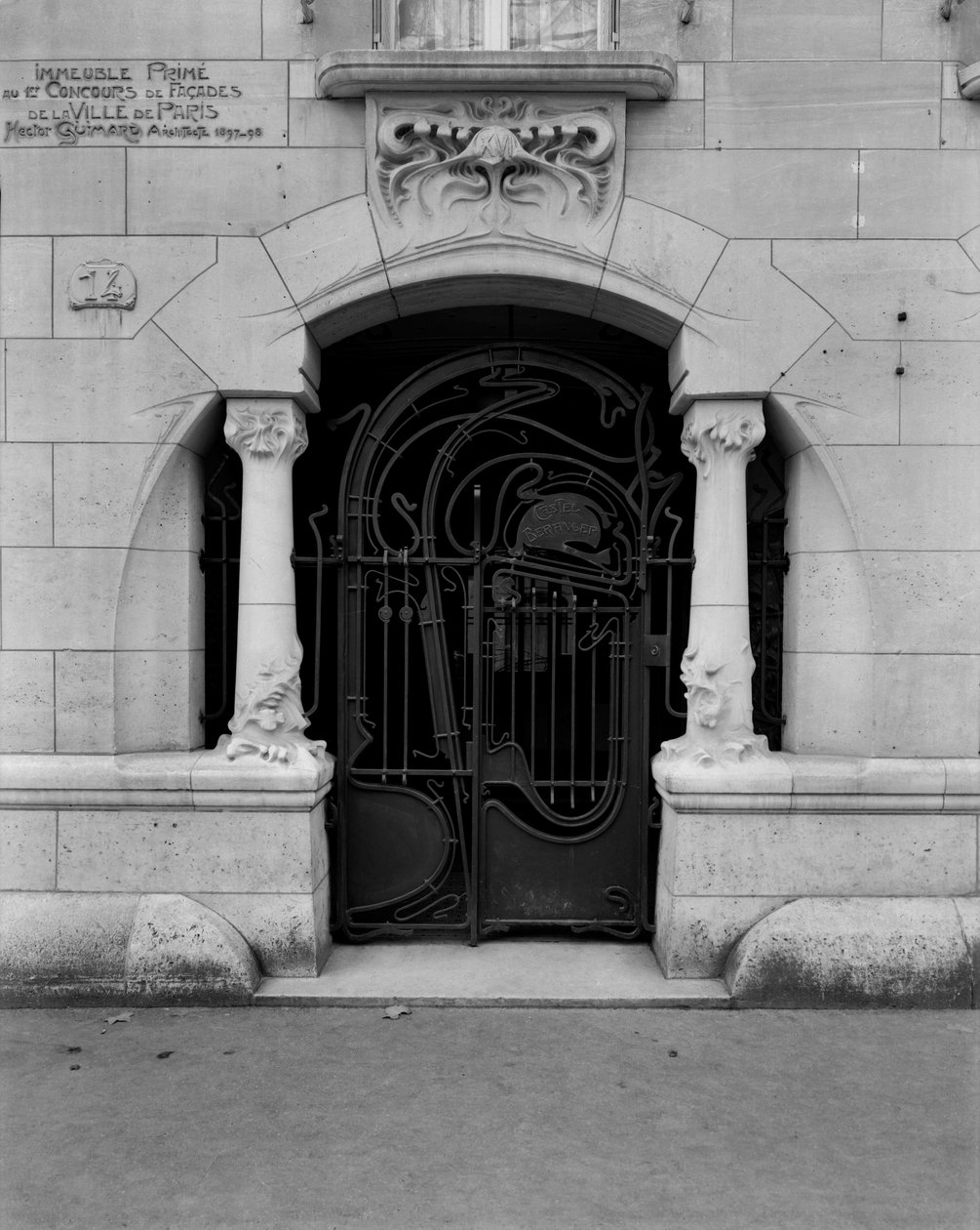 Ingang van het Castel Beranger, 1897-98 door Hector Guimard