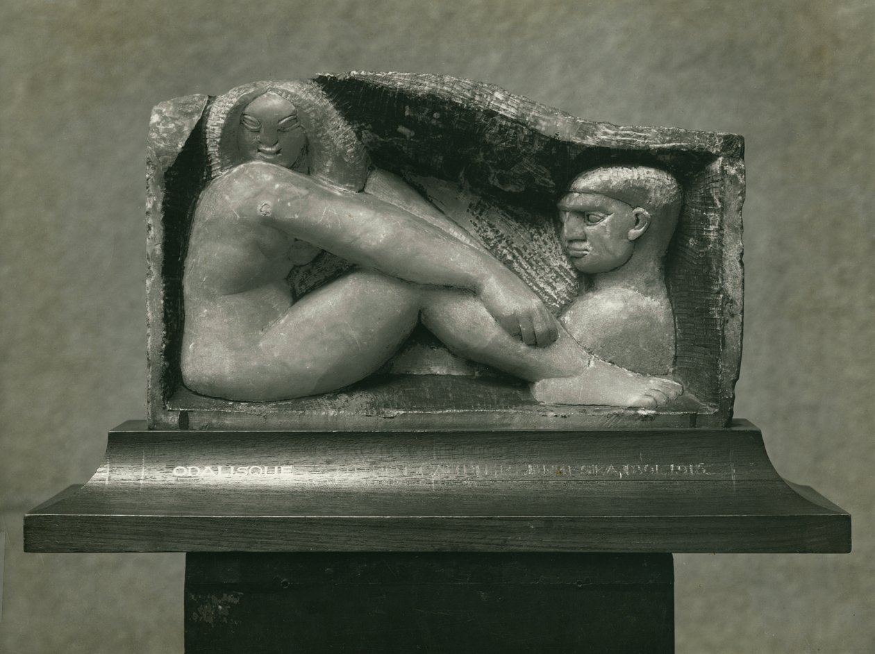 Odalisque (Man en Vrouw) 1912-13 (albast) door Henri Gaudier Brzeska