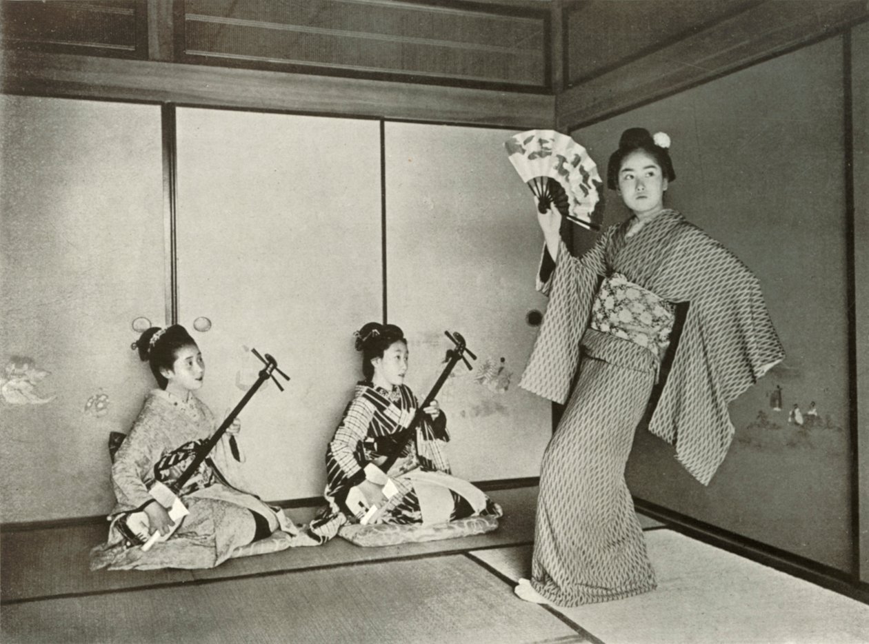 Een Geisha Dansend, 1910 door Herbert Ponting