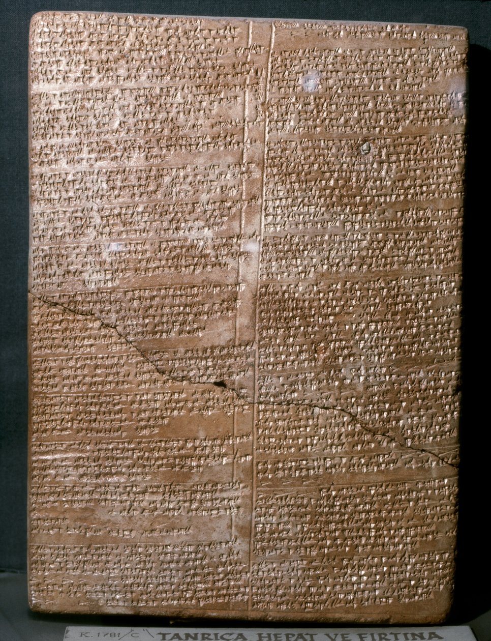 oude oosterse kunst (Hettitisch): Spijkerschrift tablet in Hettitische taal. Ba... door Hittite