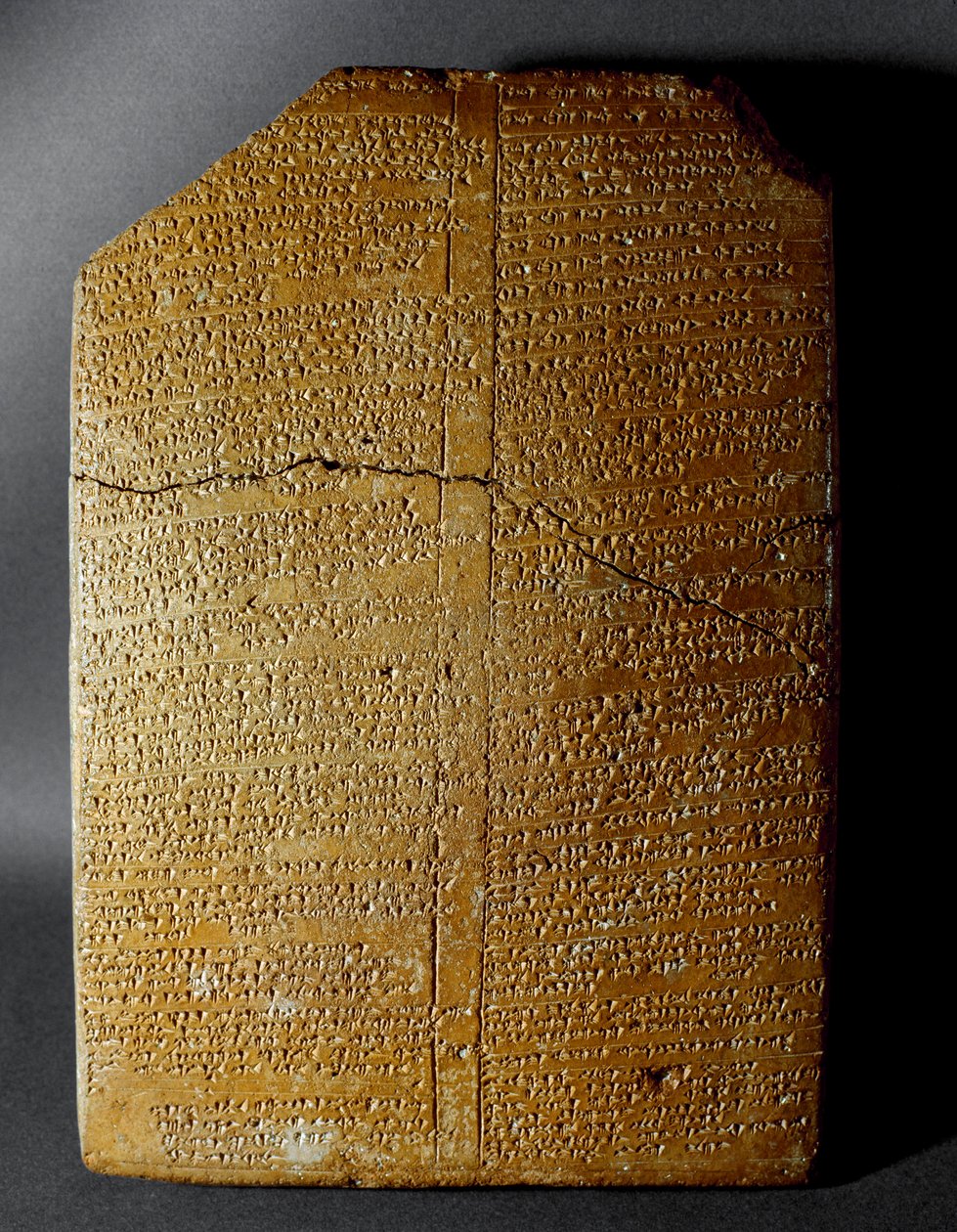Hettitische beschaving: spijkerschrifttablet met het ritueel van Amihatna, hogepriester van de godheid Ishara, van de site van Hattusa. 1650-1200 v.Chr. Istanbul Archeologisch Museum door Hittite
