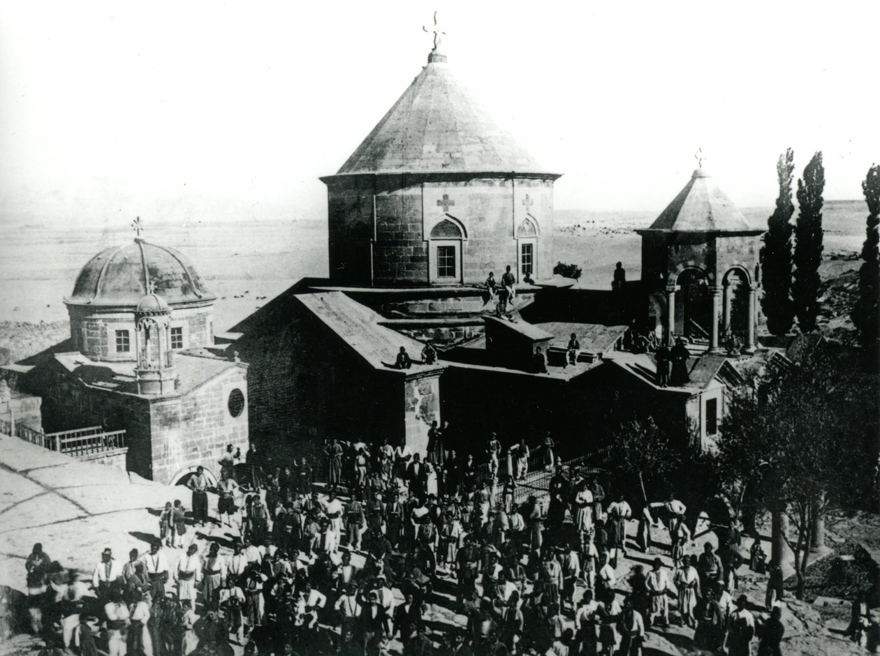 Bedevaart in het Tomarza klooster, ten zuidoosten van Kayseri door Hugo Grothe