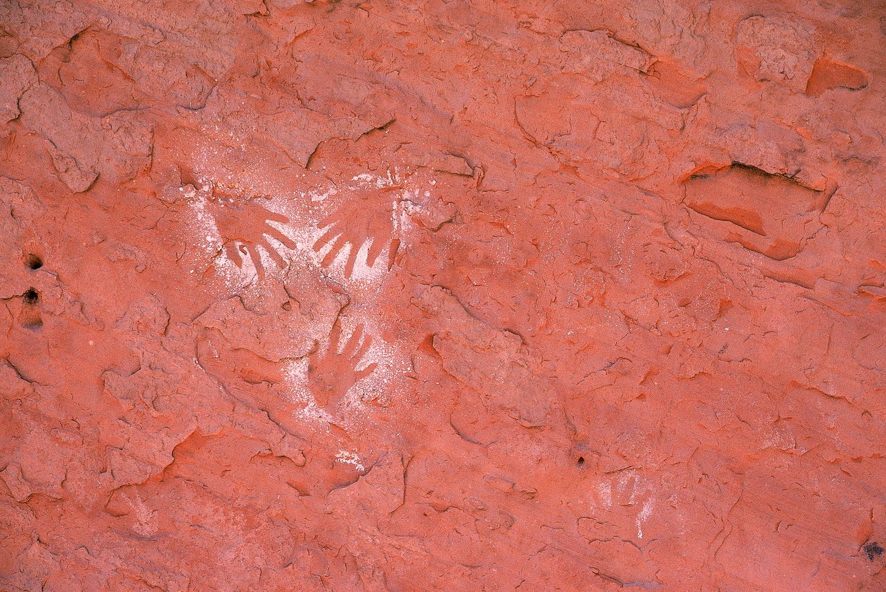Oude Anasazi rotstekeningen, handafdruk in Grand Gulch, Utah door Ira Block