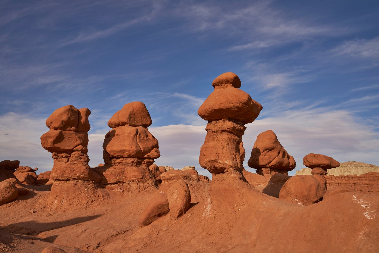 Rotsformaties in Goblin Valley State Park in Utah, 2020 door Ira Block
