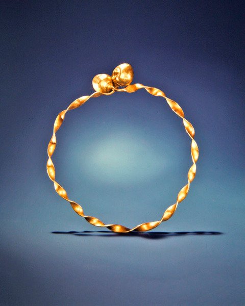 Gedraaide halsband, Ardnaglug, County Roscommon, Vroege IJzertijd door Iron Age