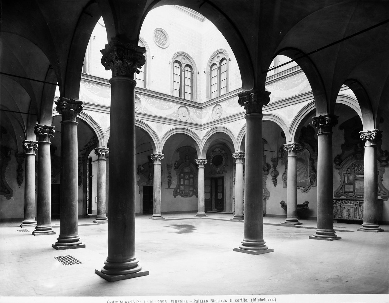 Binnenplaats van het Palazzo Medici Riccardi, Florence, Italië, ca. 1890 door Italian Photographer