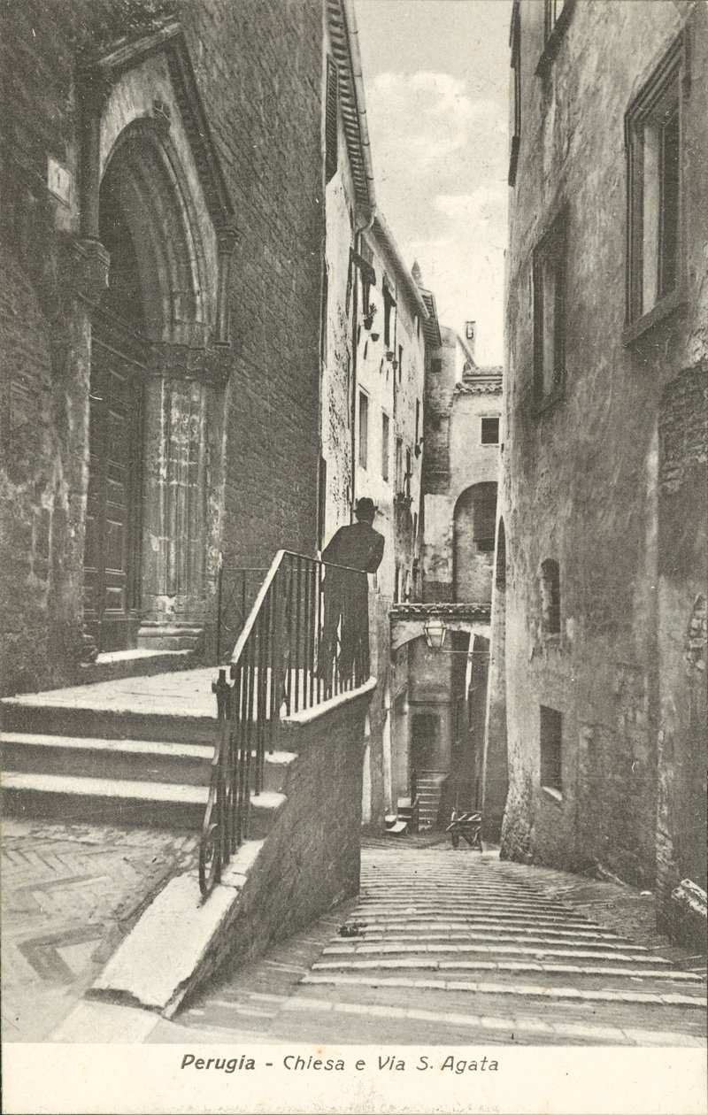 Perugia: Kerk en Via S. Agata (zwart-wit foto) door Italian Photographer
