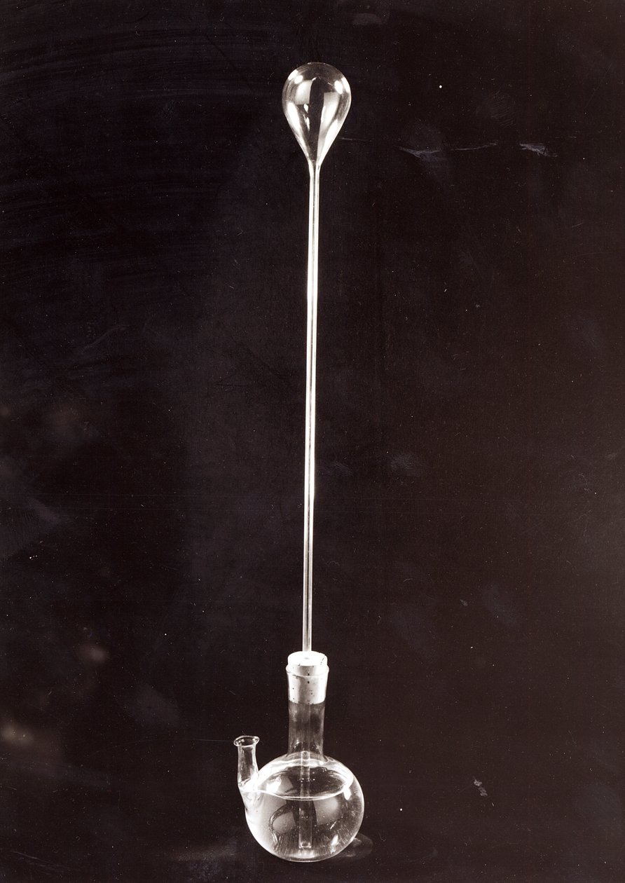 Kopie van een thermoscoop uitgevonden door Galileo Galilei (1564-1642) door Italian School