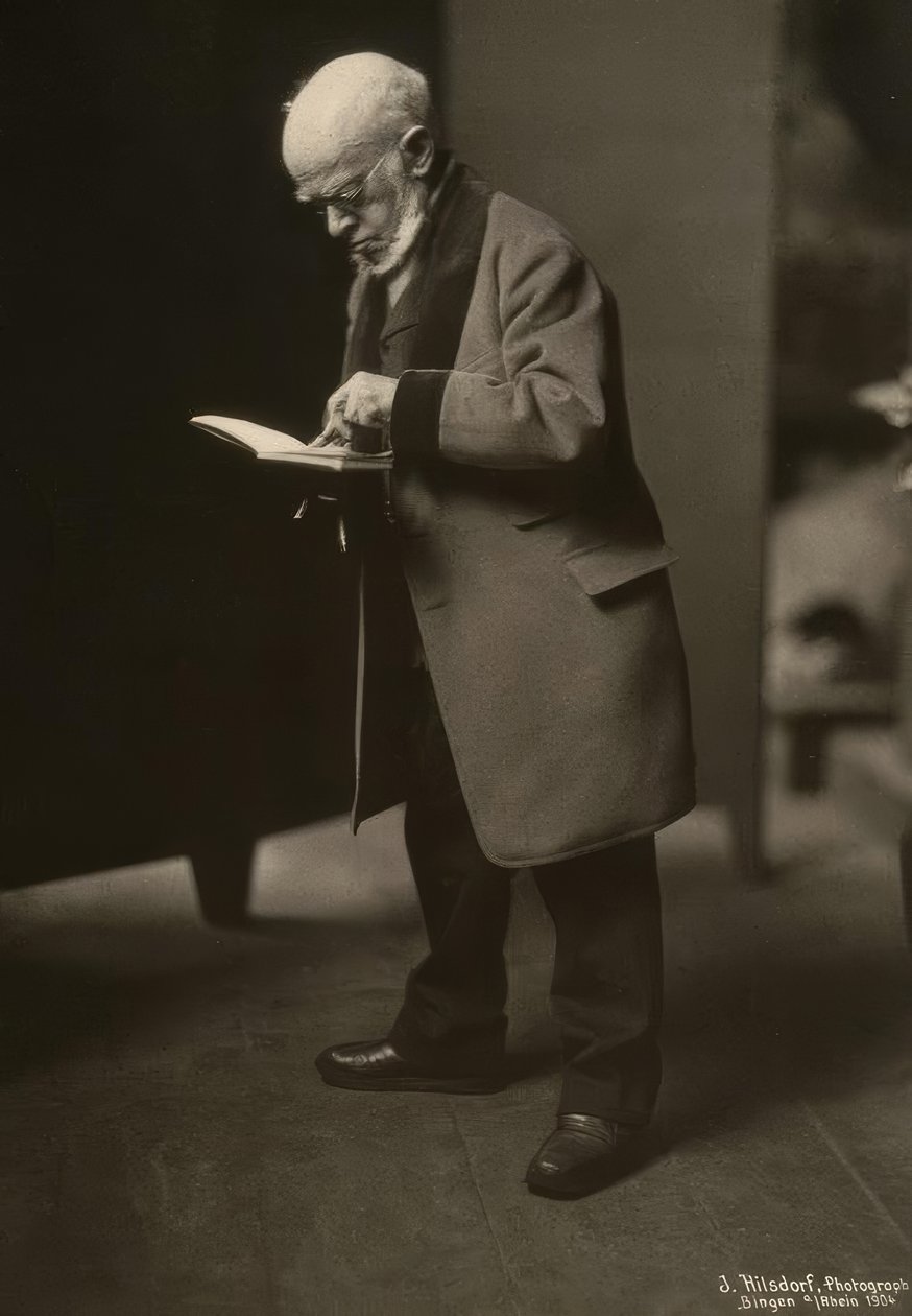 Menzel tekenend / Foto 1904 door Jacob Hilsdorf