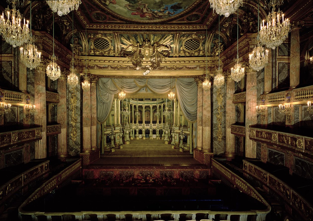 Interieur van het operahuis, voltooid in 1770 (gerestaureerd 1952-71) door Jacques Ange Gabriel